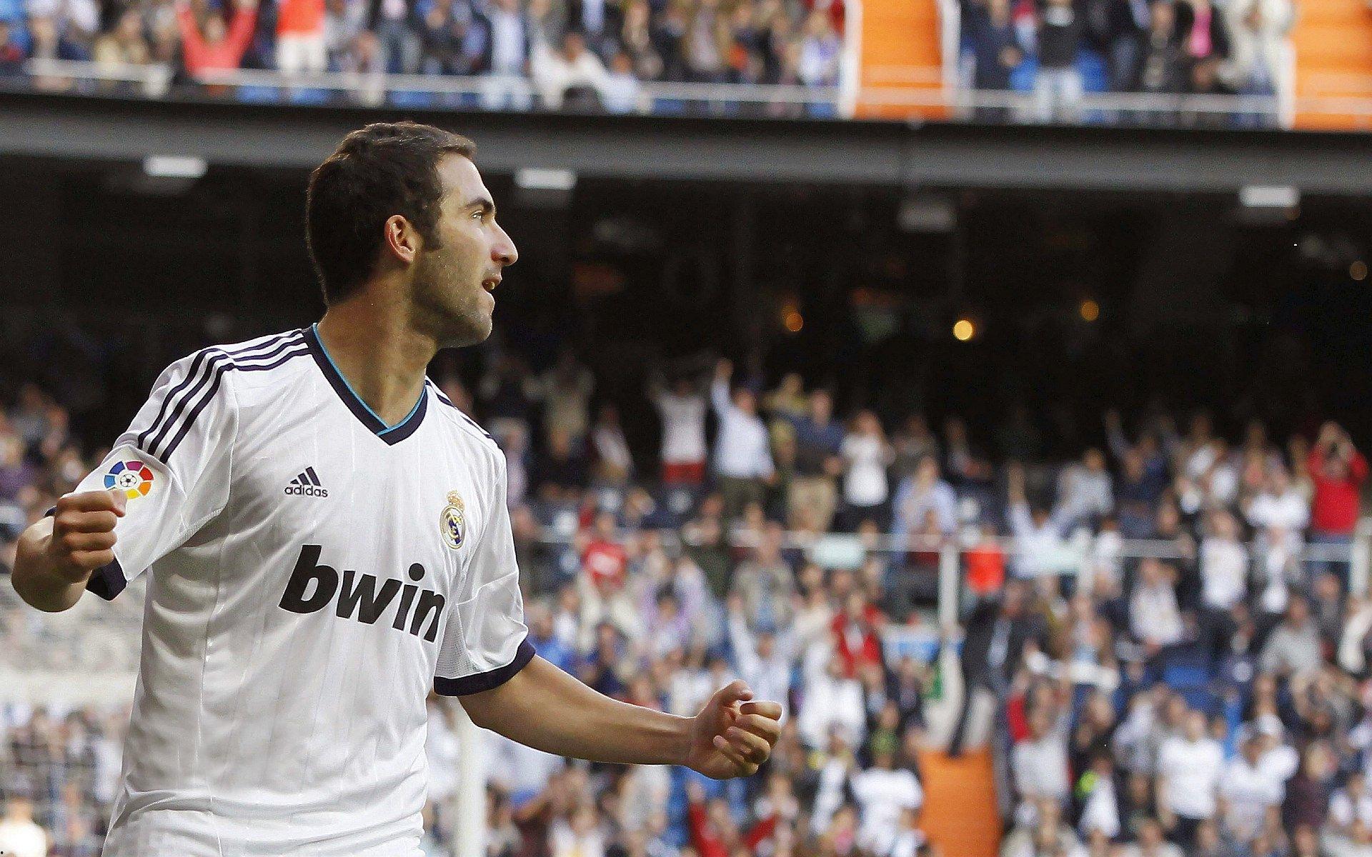 红魔闪电锁定未来锋霸 塞斯科转会曼联达原则共识