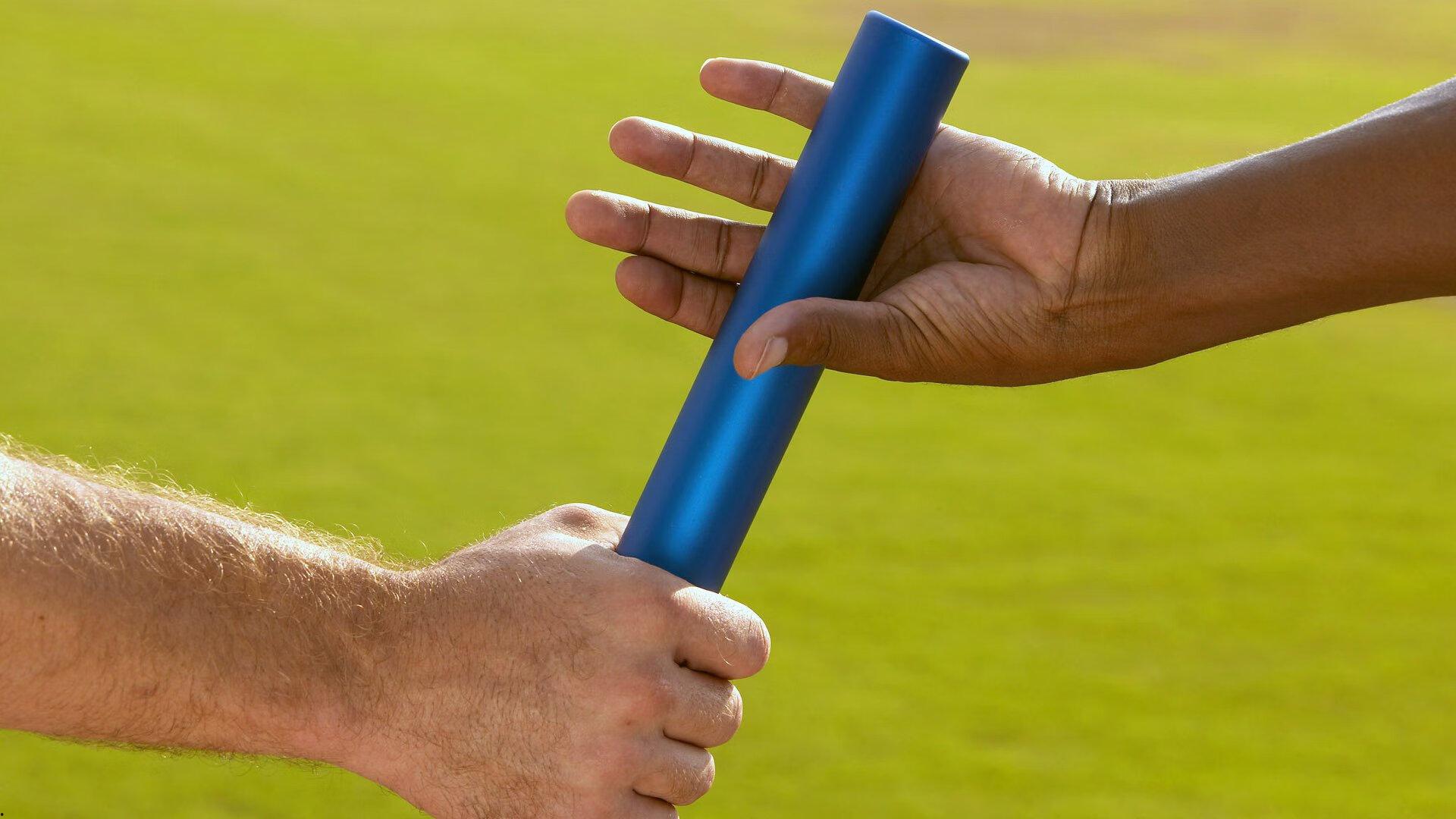 体坛诸葛梁建言曼联球迷，滕哈赫率队保四即为成功，理性看待重建期阵痛